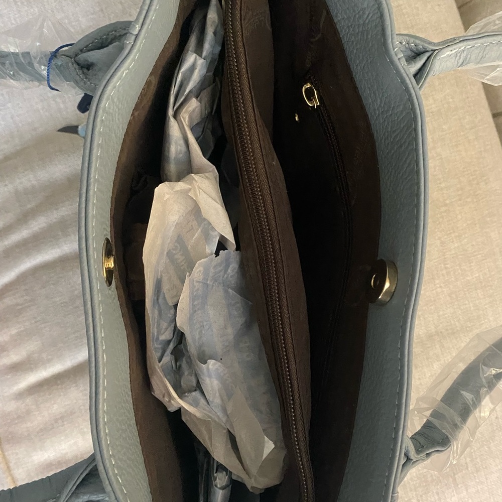 Ameri Leather Casual Handbag.Beautiful Light Blue. - image 4